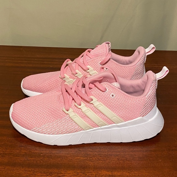 Adidas Questar Flow K Pink  running shoes Women’s size 7 - Picture 2 of 6